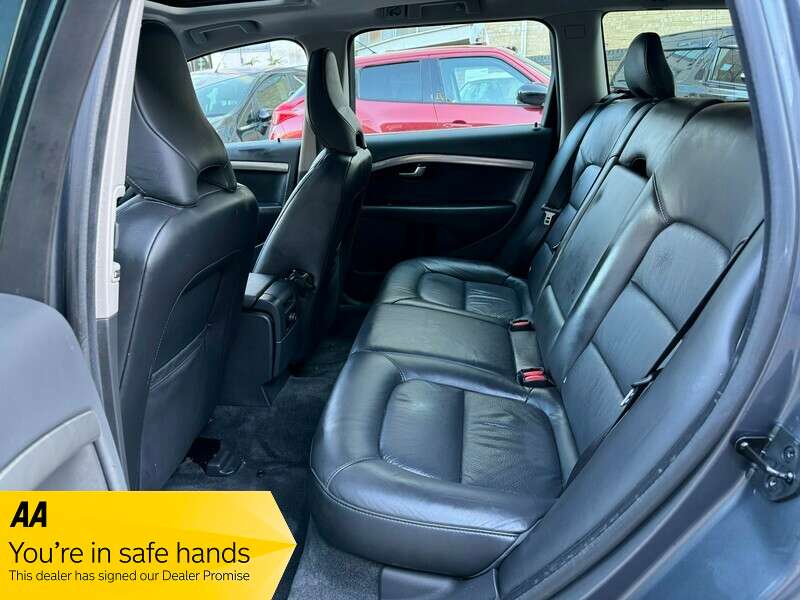 2009 VOLVO V70 2009 VOLVO V70