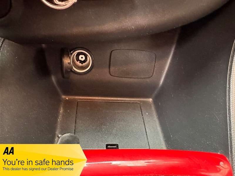 2013 RENAULT CLIO 2013 RENAULT CLIO