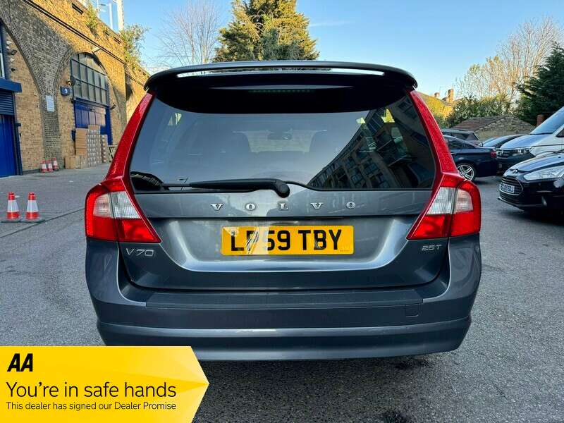 2009 VOLVO V70 2009 VOLVO V70