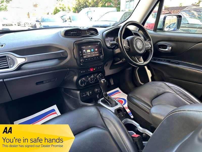 A 2016 JEEP RENEGADE M-JET LIMITED A 2016 JEEP RENEGADE M-JET LIMITED
