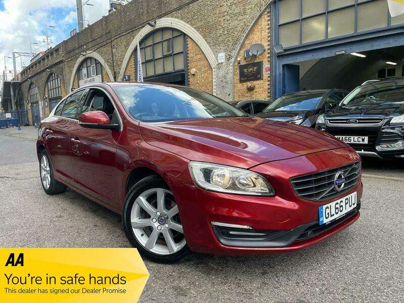 A 2016 VOLVO S60 D3 SE NAV A 2016 VOLVO S60 D3 SE NAV