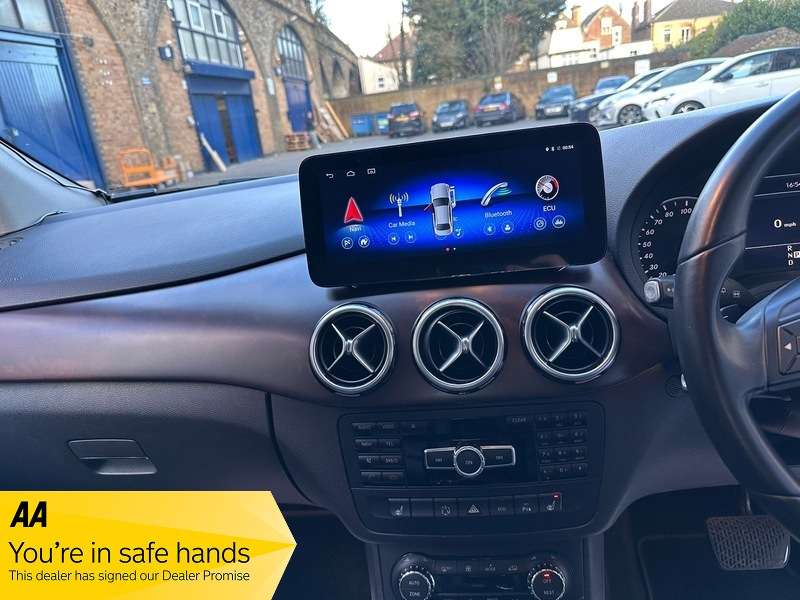 2012 MERCEDES-BENZ B180 BLUEEFFICIENCY SPORT AUTO 2012 MERCEDES-BENZ B180 BLUEEFFICIENCY SPORT AUTO