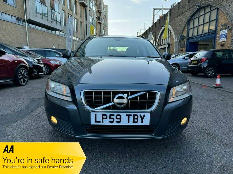 2009 VOLVO V70 2009 VOLVO V70