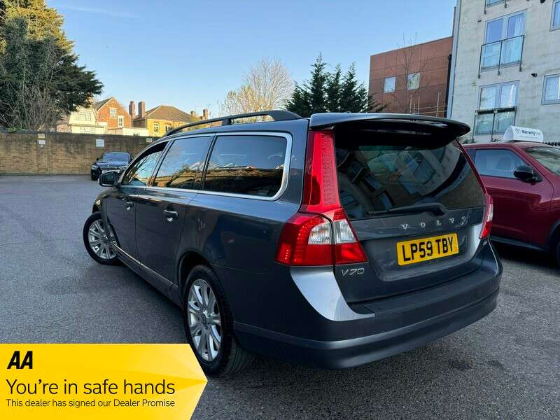 2009 VOLVO V70 2009 VOLVO V70