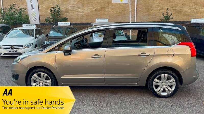 2016 PEUGEOT 5008 2016 PEUGEOT 5008
