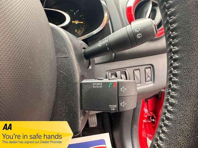 2013 RENAULT CLIO 2013 RENAULT CLIO