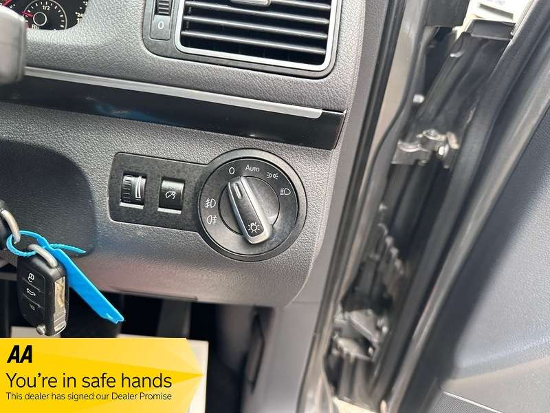 2014 VOLKSWAGEN TOURAN 2014 VOLKSWAGEN TOURAN