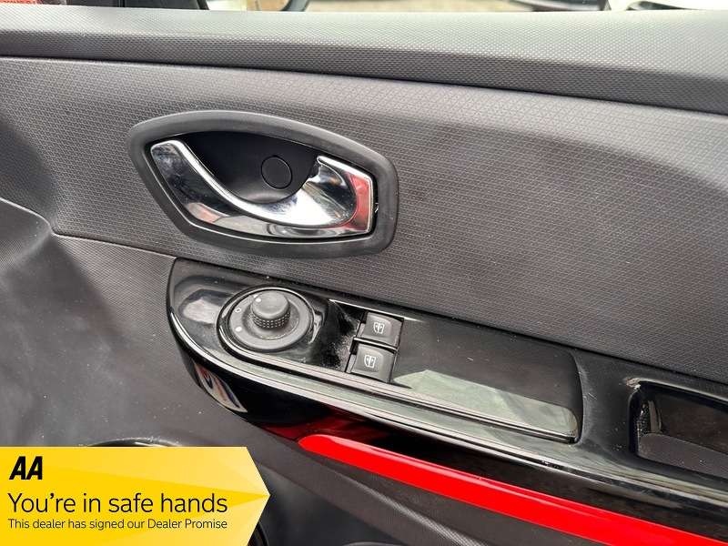 2013 RENAULT CLIO 2013 RENAULT CLIO