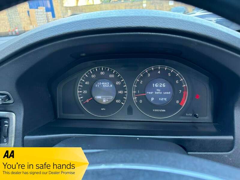 2009 VOLVO V70 2009 VOLVO V70