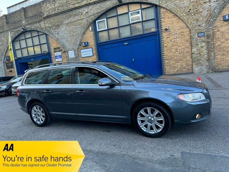 2009 VOLVO V70 2009 VOLVO V70