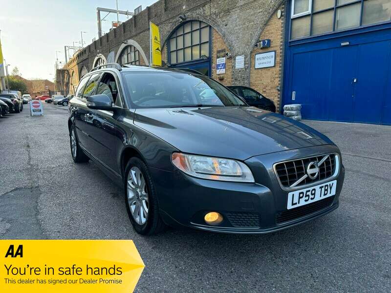 2009 VOLVO V70 2009 VOLVO V70