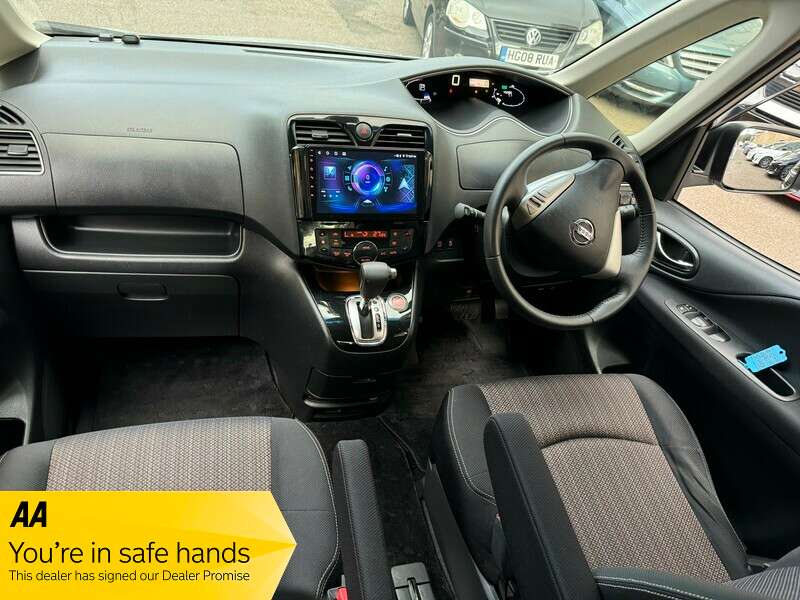 A 2014 NISSAN SERENA 2.0 HYBRID AUTO 8 SEAT A 2014 NISSAN SERENA 2.0 HYBRID AUTO 8 SEAT