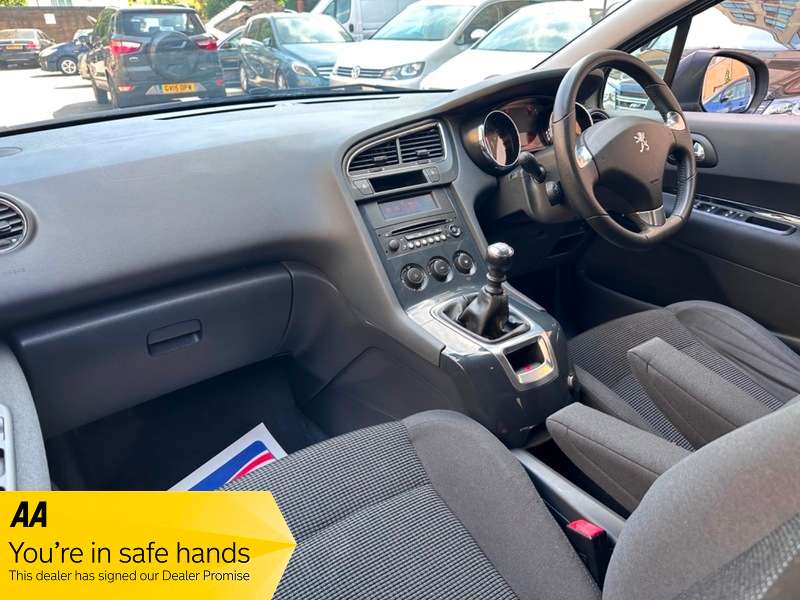 2016 PEUGEOT 5008 2016 PEUGEOT 5008