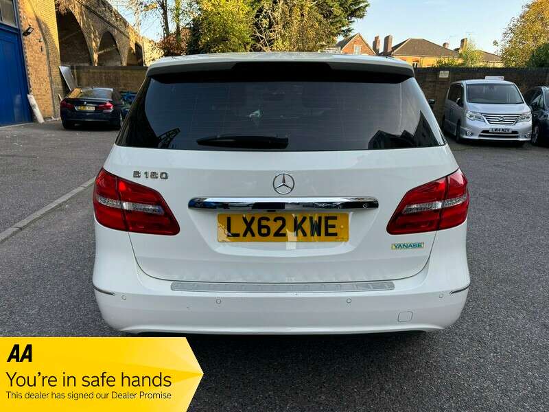 2012 MERCEDES-BENZ B180 BLUEEFFICIENCY SPORT AUTO 2012 MERCEDES-BENZ B180 BLUEEFFICIENCY SPORT AUTO
