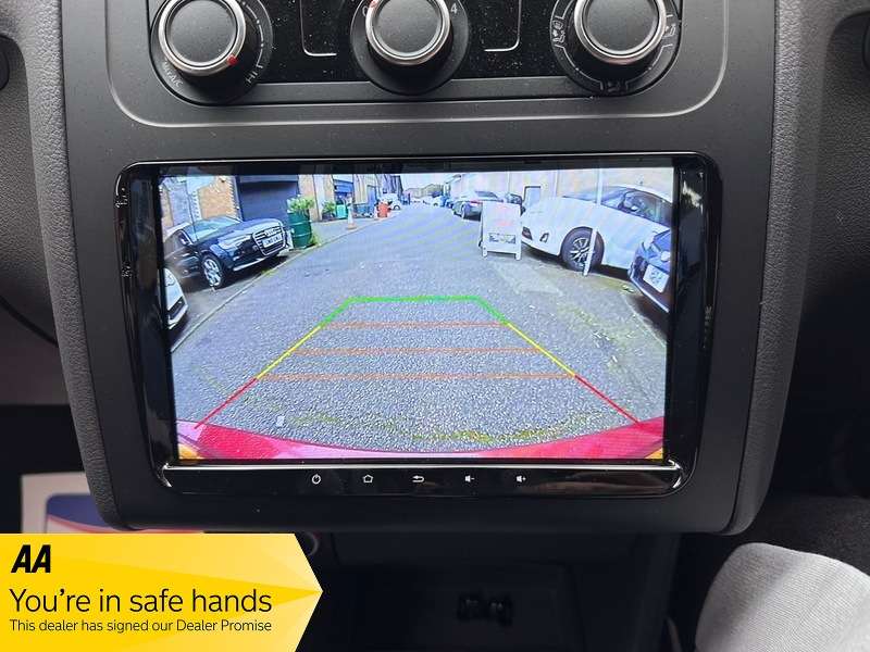 A 2014 VOLKSWAGEN TOURAN 1.4 TFSI DSG AUTO 7 SEATS A 2014 VOLKSWAGEN TOURAN 1.4 TFSI DSG AUTO 7 SEATS