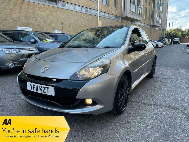 A 2011 RENAULT CLIO RENAULTSPORT A 2011 RENAULT CLIO RENAULTSPORT