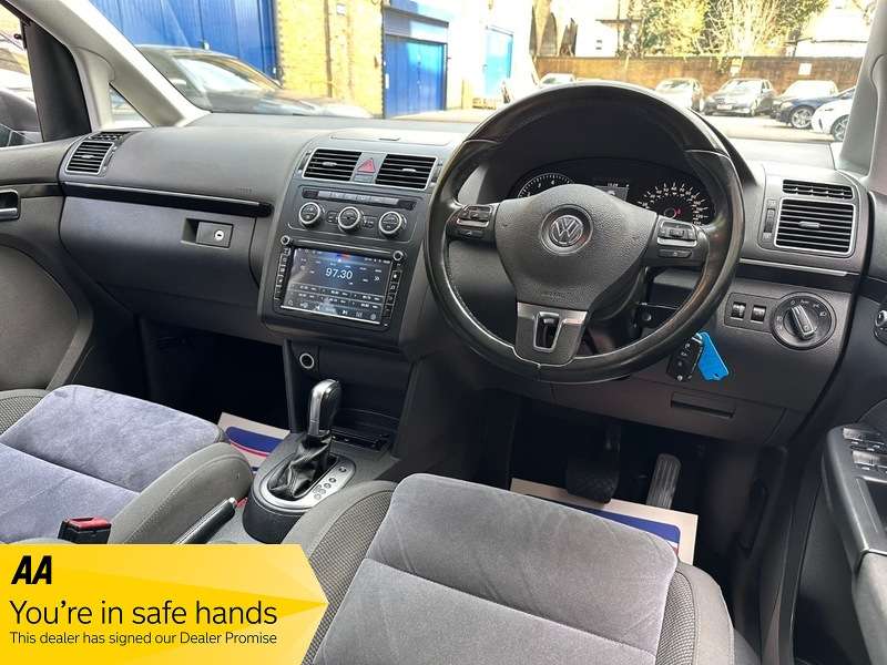 A 2014 VOLKSWAGEN TOURAN 1.4 TSI SE DSG 7 SEATS A 2014 VOLKSWAGEN TOURAN 1.4 TSI SE DSG 7 SEATS