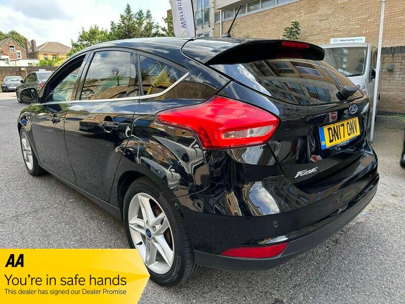 A 2017 FORD FOCUS TITANIUM A 2017 FORD FOCUS TITANIUM