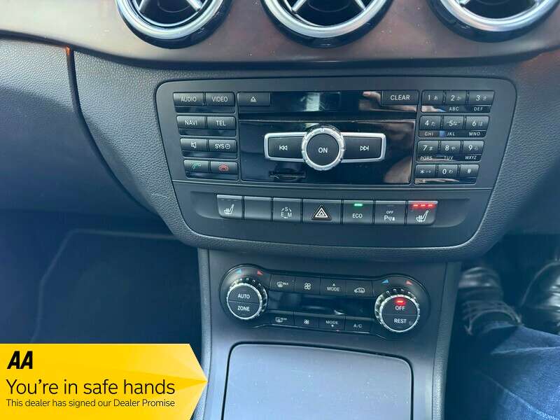 2012 MERCEDES-BENZ B180 BLUEEFFICIENCY SPORT AUTO 2012 MERCEDES-BENZ B180 BLUEEFFICIENCY SPORT AUTO