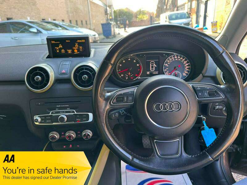 2011 AUDI A1 2011 AUDI A1