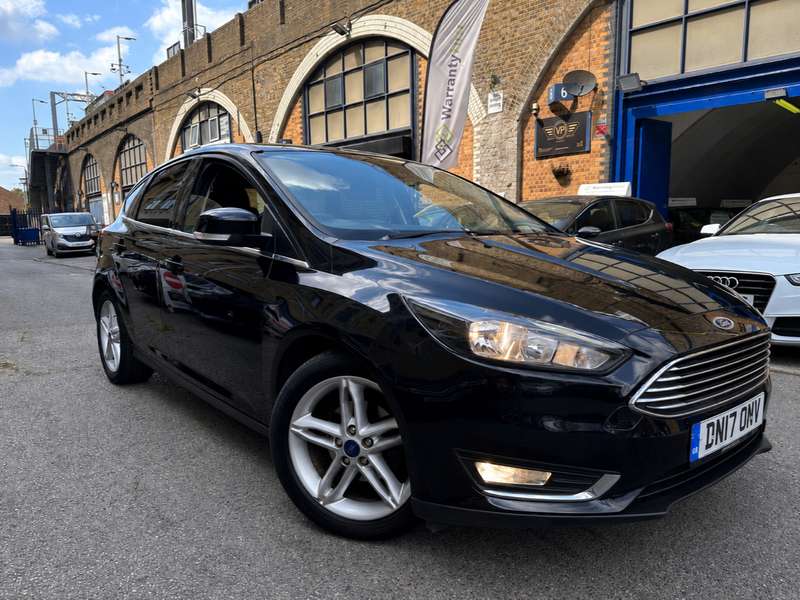 A 2017 FORD FOCUS TITANIUM A 2017 FORD FOCUS TITANIUM