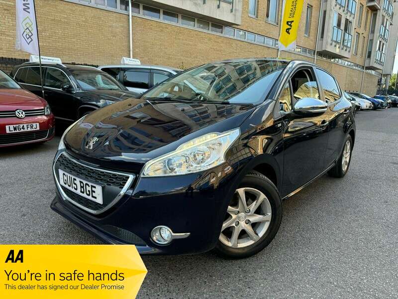 A 2015 PEUGEOT 208 STYLE A 2015 PEUGEOT 208 STYLE