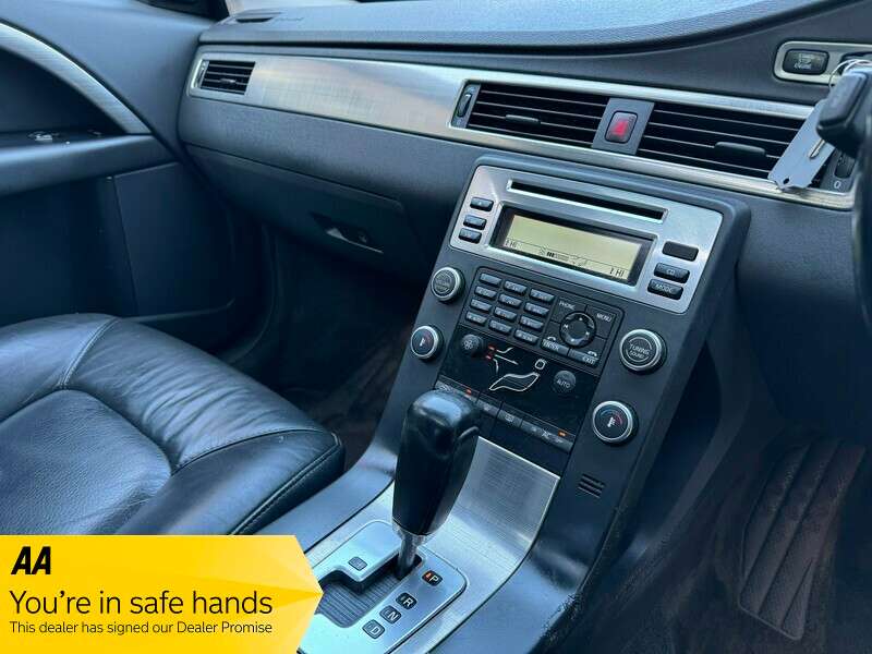 2009 VOLVO V70 2009 VOLVO V70