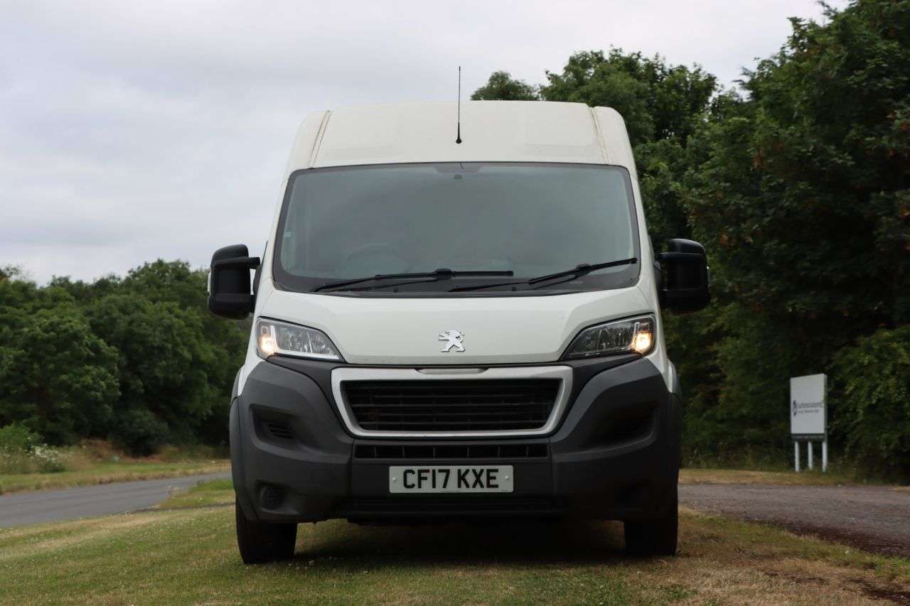 A 2017 PEUGEOT BOXER 2.0 BlueHDi 435 Professional Panel Van 5dr Diesel Manual L4 H2 Euro 6 (130 A 2017 PEUGEOT BOXER 2.0 BlueHDi 435 Professional Panel Van 5dr Diesel Manual L4 H2 Euro 6 (130