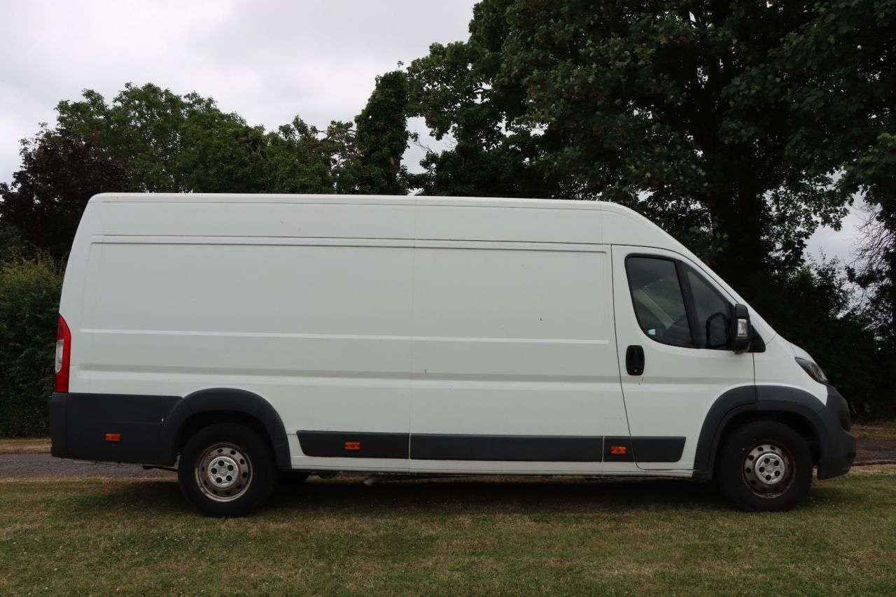 A 2017 PEUGEOT BOXER 2.0 BlueHDi 435 Professional Panel Van 5dr Diesel Manual L4 H2 Euro 6 (130 A 2017 PEUGEOT BOXER 2.0 BlueHDi 435 Professional Panel Van 5dr Diesel Manual L4 H2 Euro 6 (130