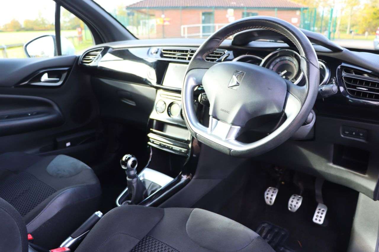 2016 DS AUTOMOBILES DS 3 2016 DS AUTOMOBILES DS 3