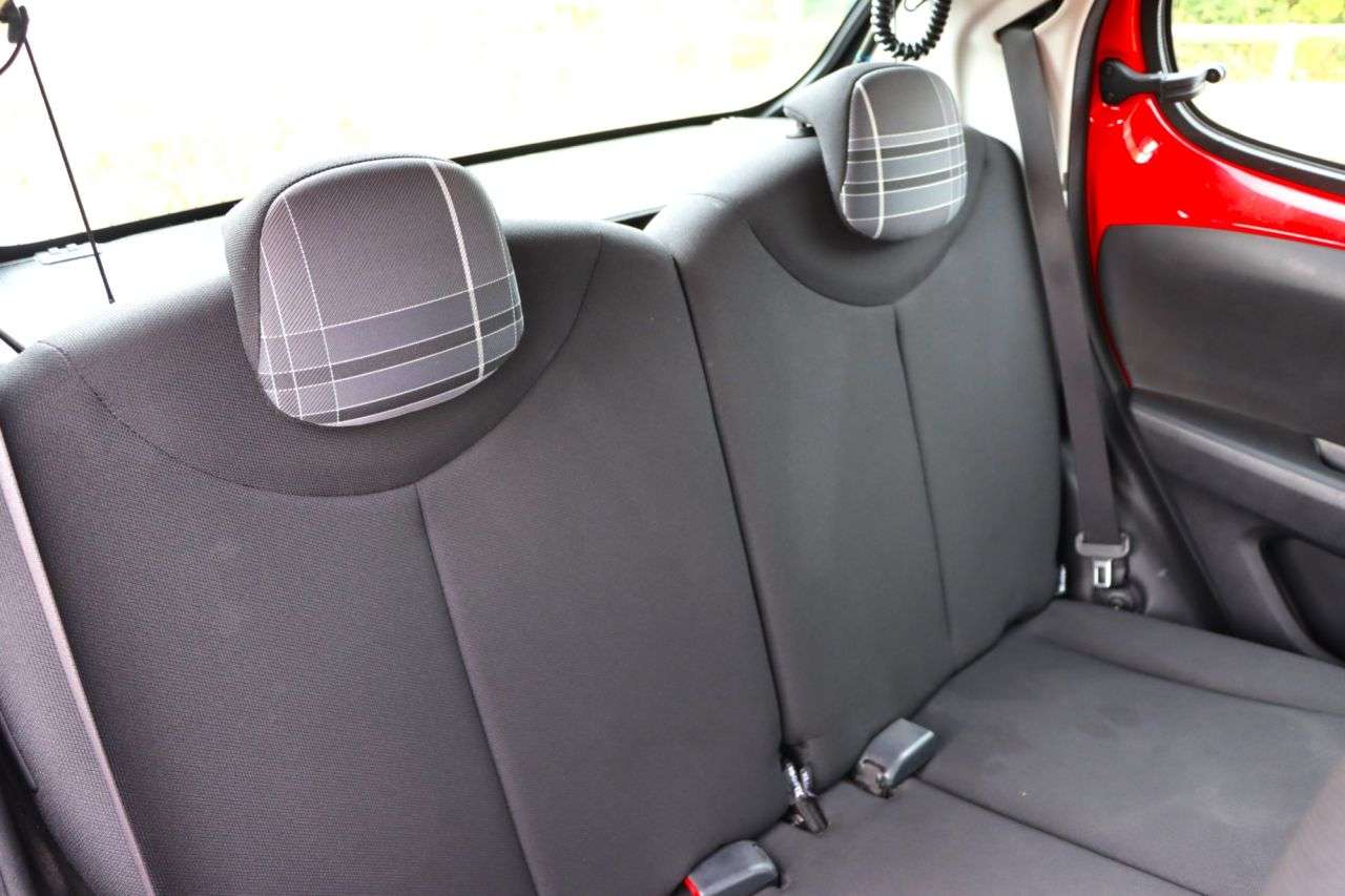 2016 PEUGEOT 108 2016 PEUGEOT 108