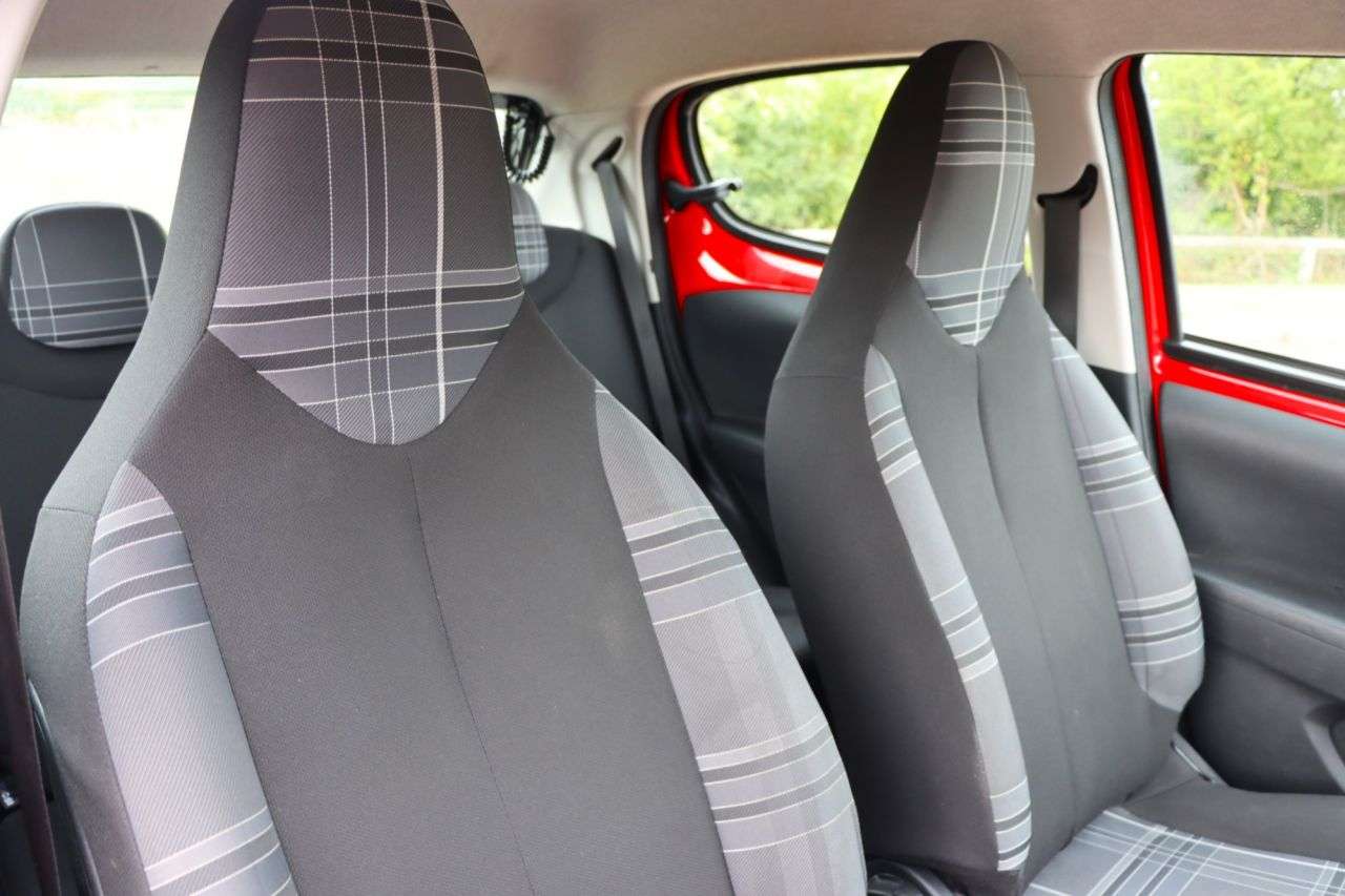 2016 PEUGEOT 108 2016 PEUGEOT 108