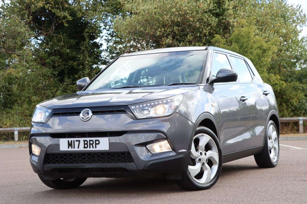 2015 SSANGYONG TIVOLI 2015 SSANGYONG TIVOLI