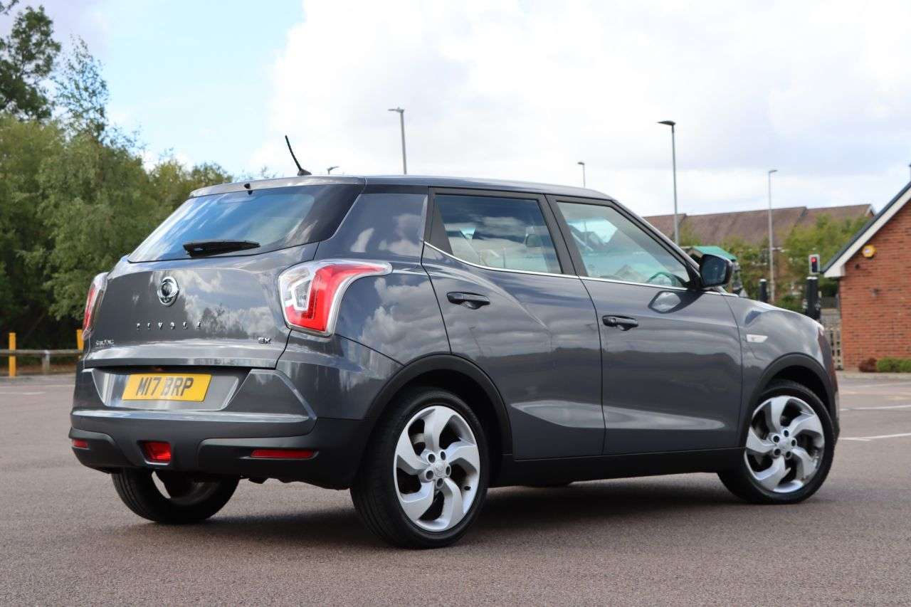 2015 SSANGYONG TIVOLI 2015 SSANGYONG TIVOLI
