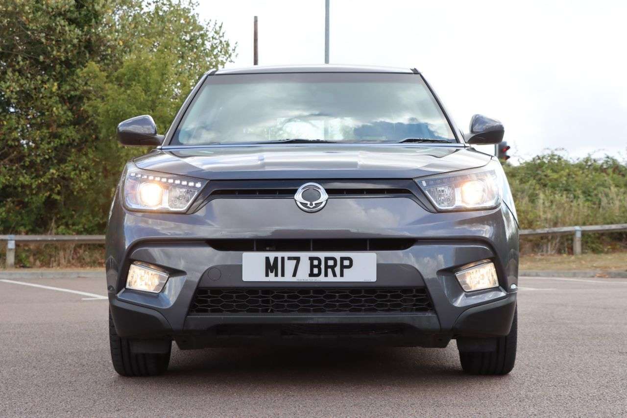 2015 SSANGYONG TIVOLI 2015 SSANGYONG TIVOLI
