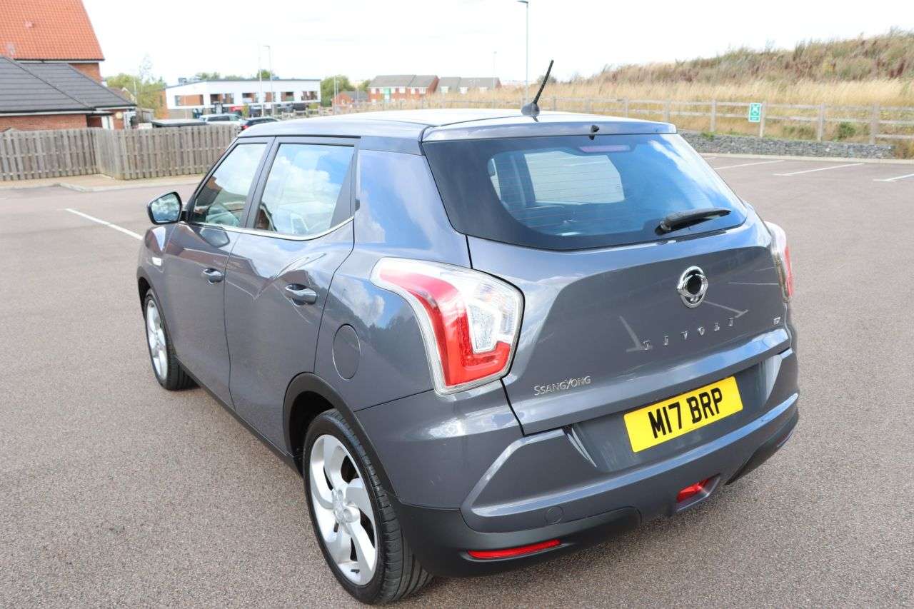 2015 SSANGYONG TIVOLI 2015 SSANGYONG TIVOLI