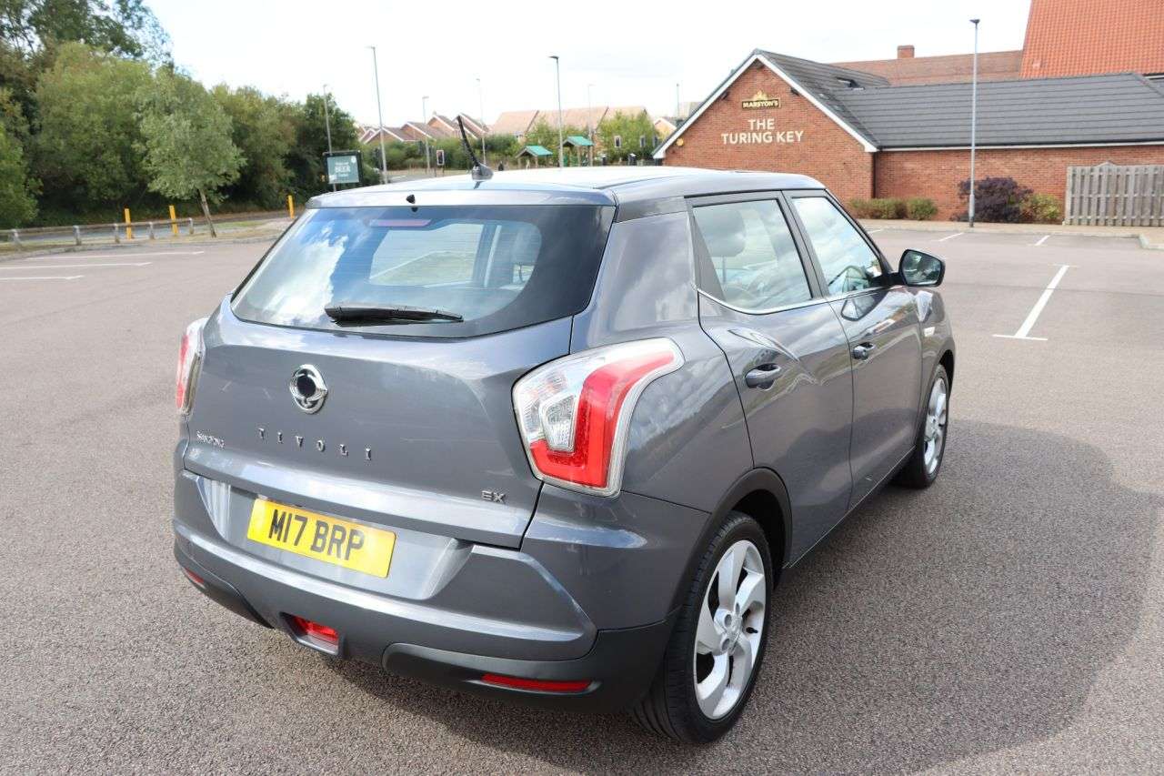 2015 SSANGYONG TIVOLI 2015 SSANGYONG TIVOLI