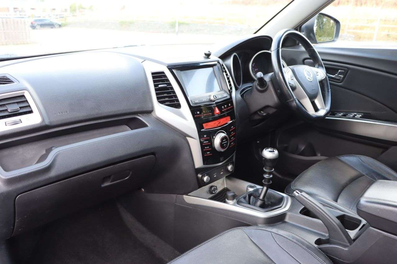 2015 SSANGYONG TIVOLI 2015 SSANGYONG TIVOLI