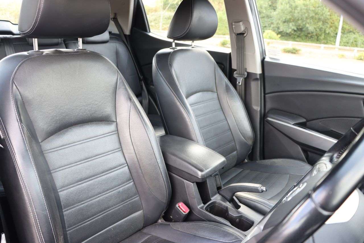 2015 SSANGYONG TIVOLI 2015 SSANGYONG TIVOLI