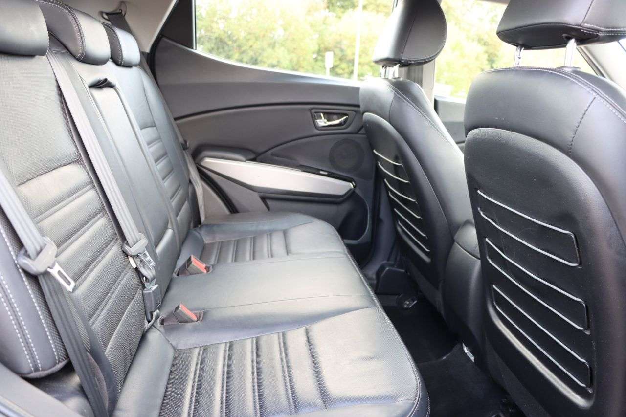 2015 SSANGYONG TIVOLI 2015 SSANGYONG TIVOLI