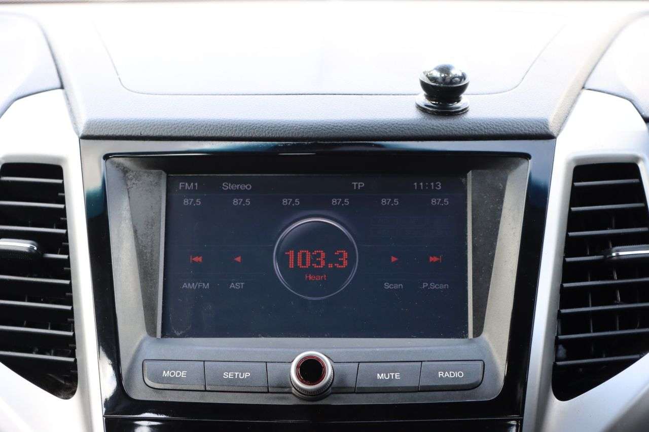 2015 SSANGYONG TIVOLI 2015 SSANGYONG TIVOLI