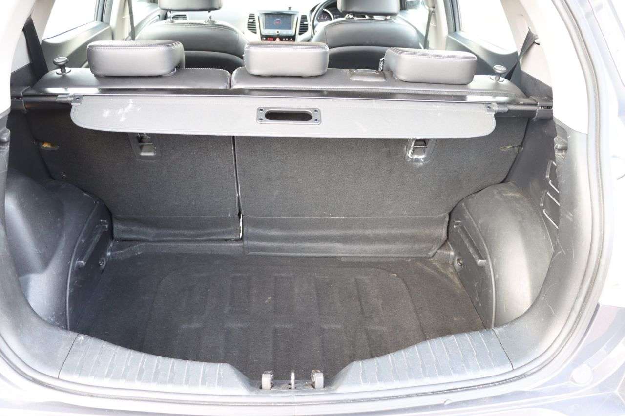 2015 SSANGYONG TIVOLI 2015 SSANGYONG TIVOLI