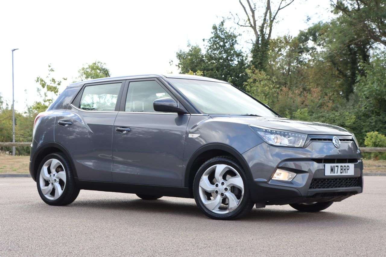 2015 SSANGYONG TIVOLI 2015 SSANGYONG TIVOLI