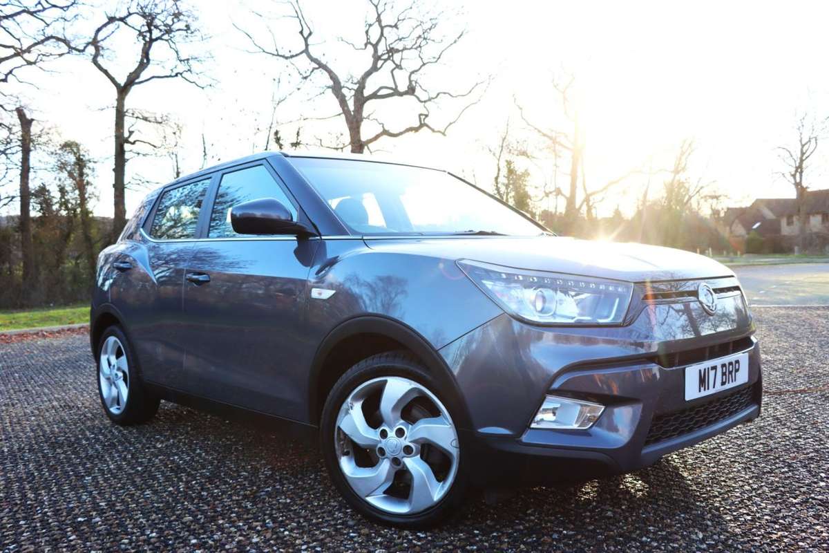 Check out this Ssangyong Tivoli 2015 Petrol Manual