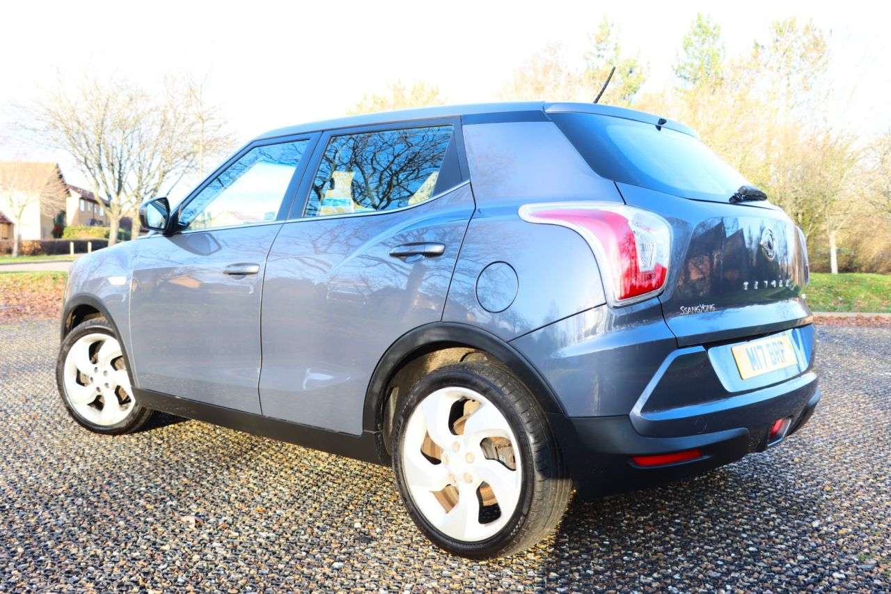 2015 SSANGYONG TIVOLI 2015 SSANGYONG TIVOLI