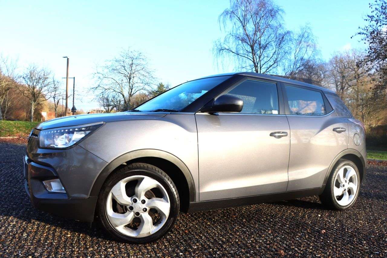 2015 SSANGYONG TIVOLI 2015 SSANGYONG TIVOLI