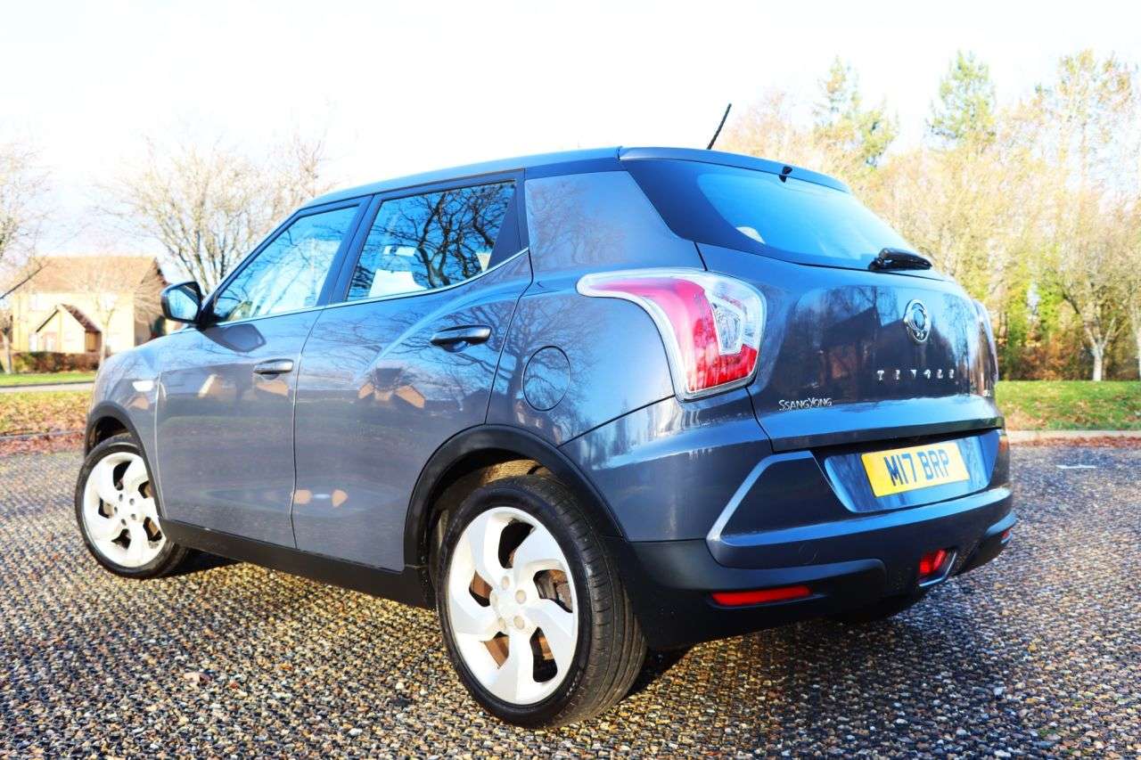 2015 SSANGYONG TIVOLI 2015 SSANGYONG TIVOLI