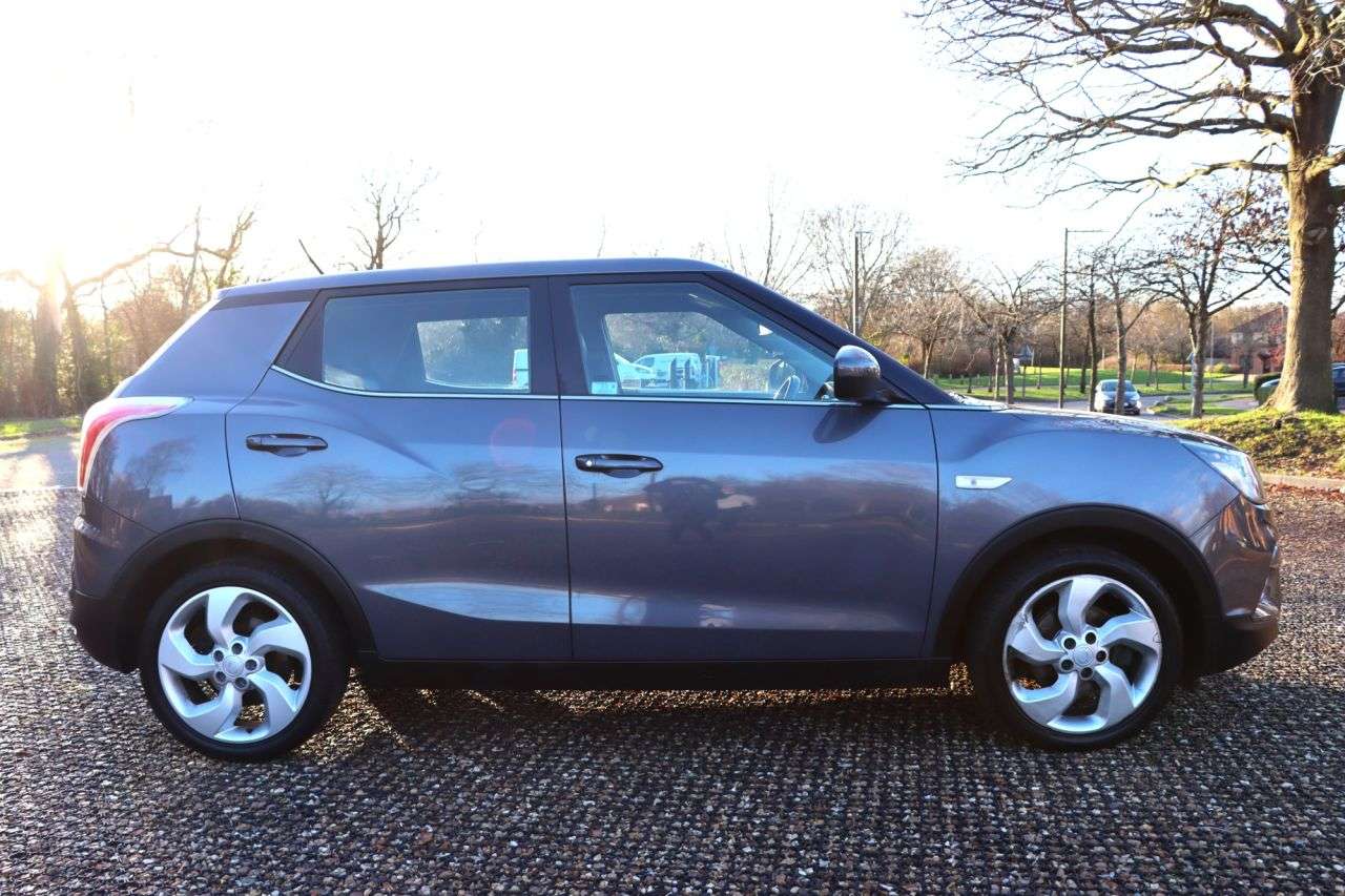 2015 SSANGYONG TIVOLI 2015 SSANGYONG TIVOLI