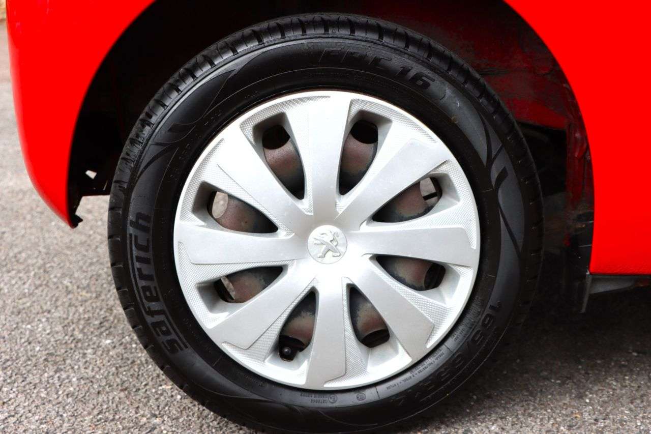 2014 PEUGEOT 108 2014 PEUGEOT 108