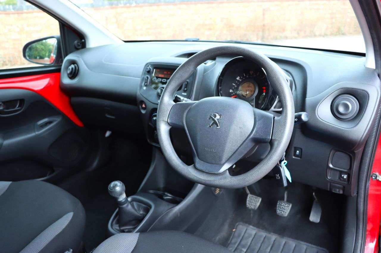 2014 PEUGEOT 108 2014 PEUGEOT 108